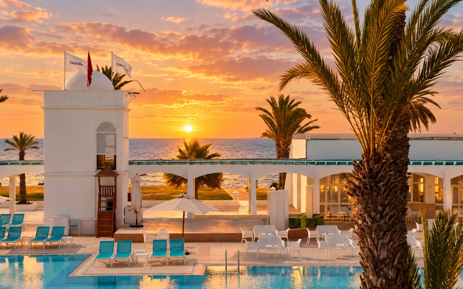 Coucher de soleil sur la piscine, Club Med Djerba